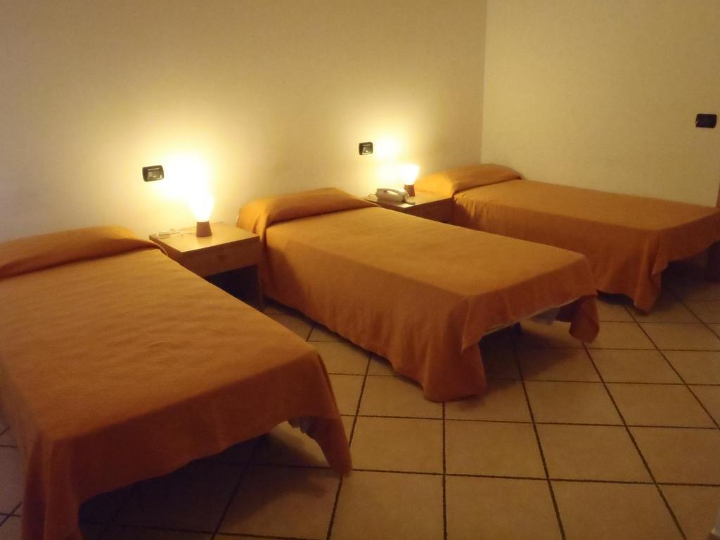 Albergo Pizzeria Sole San Giovanni Lupatoto Zewnętrze zdjęcie
